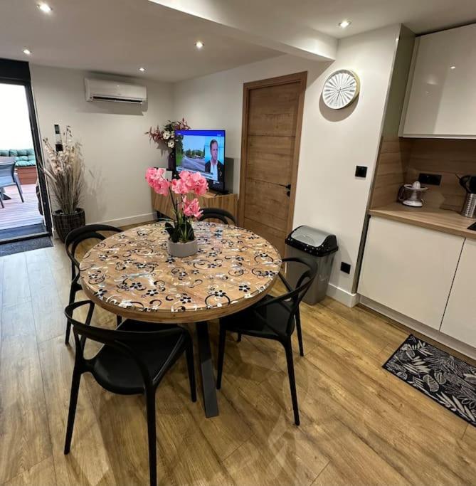 Le Briand Appartement 4Etoiles Nancy Thermal Cosy Avec Terrasse Wifi מראה חיצוני תמונה